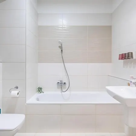 - New - Cozy 布达佩斯